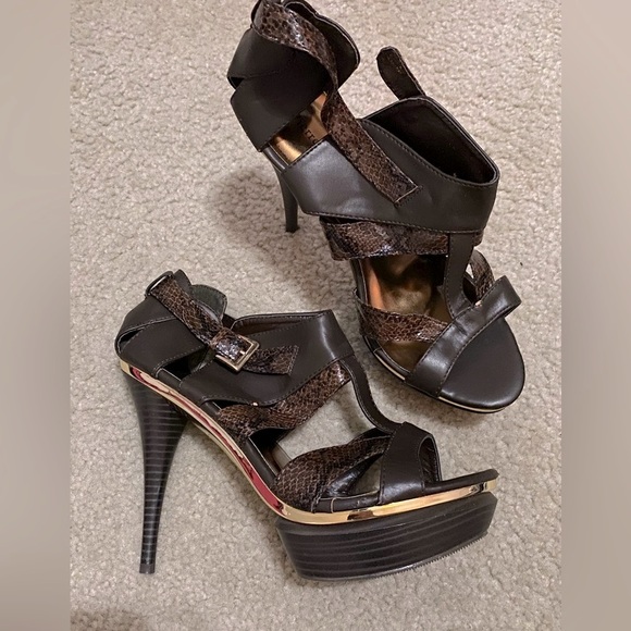 Brand New Pierre Dumas Brown heels with snakeskin print - Picture 2 of 8